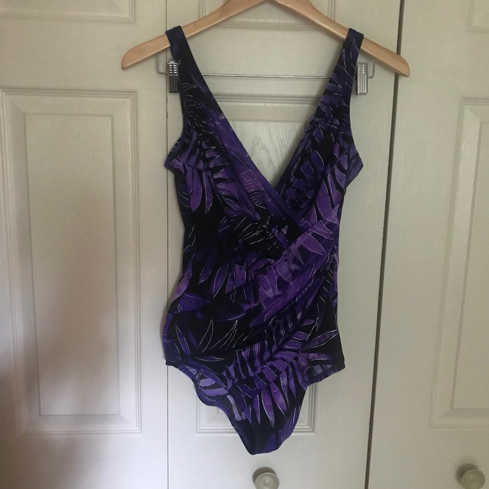 Miraclesuit Caliente Tropical Revele purple black 1 pc Swimsuit 14 crisscross
